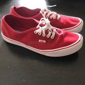 Men’s red vans